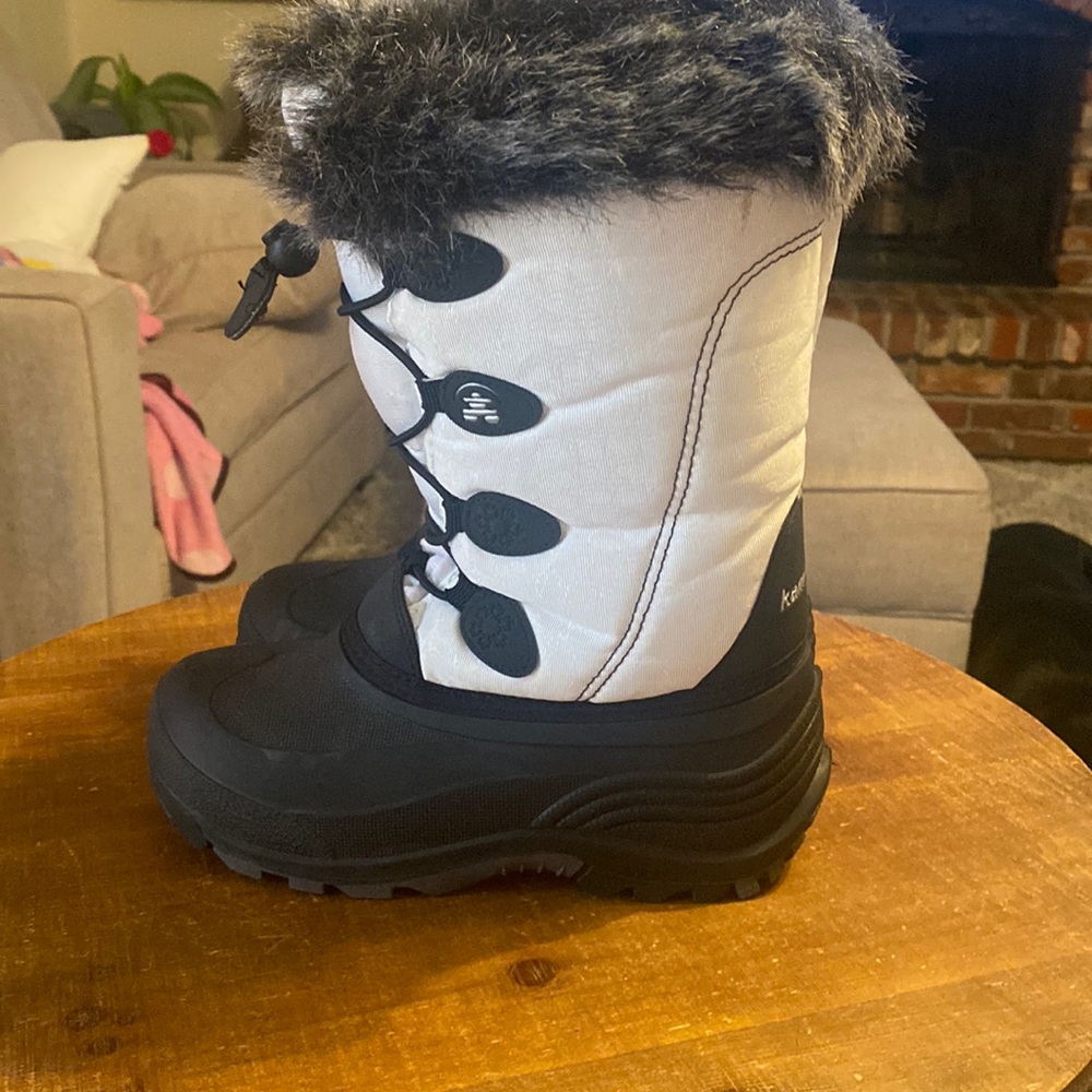 Snow Boots. Kids size 2. Kamik.